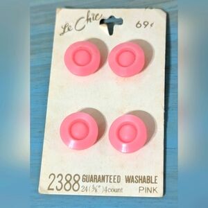 Vintage Le Chic Set of #4 Pink Buttons ✨ 3 /$13 ✨